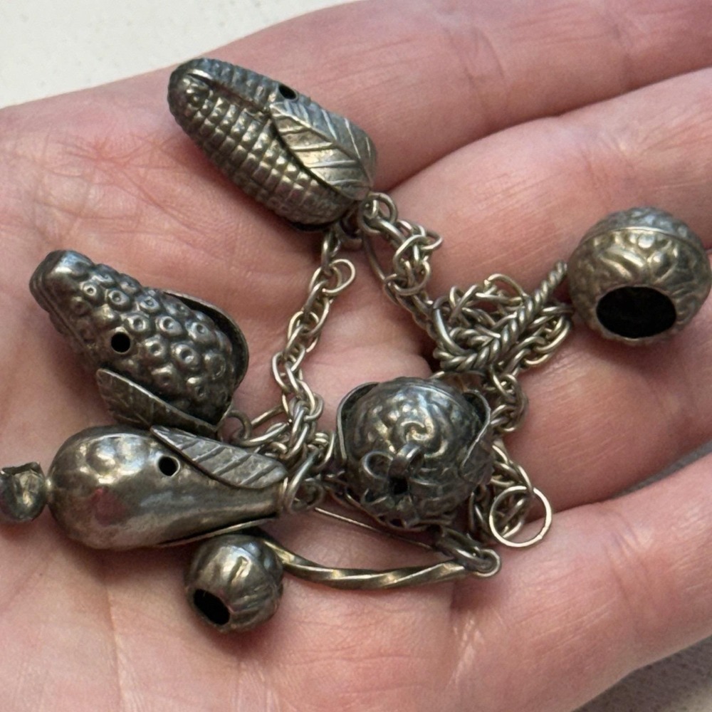 Vintage Penca De Balangandan 6 Charms Amulet Silver Tone Chain Bracelet - Picture 2 of 7